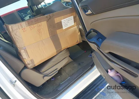 2018 GMC Yukon Xl Slt z USA, uszkodzony, nr VIN 1GKS1GKC4JR126059